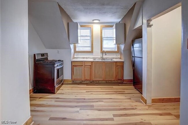 Photo - 3214 W 61st St Apartment Unit 2