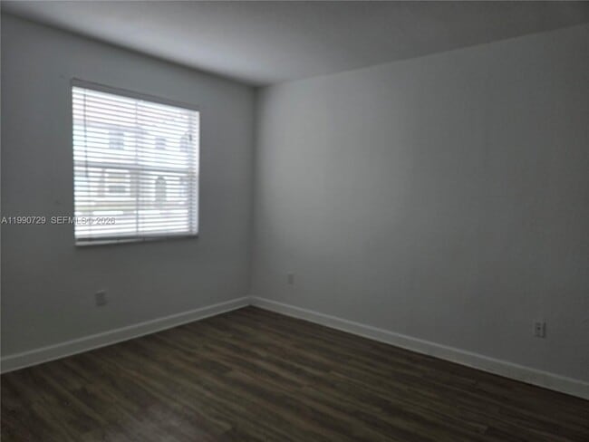 Photo - 1536 SE 25th St Unidad 103