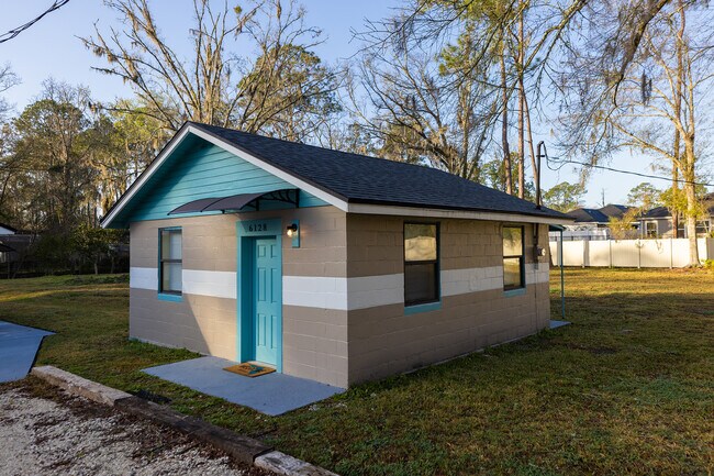 Photo - 6128 Townsend Rd