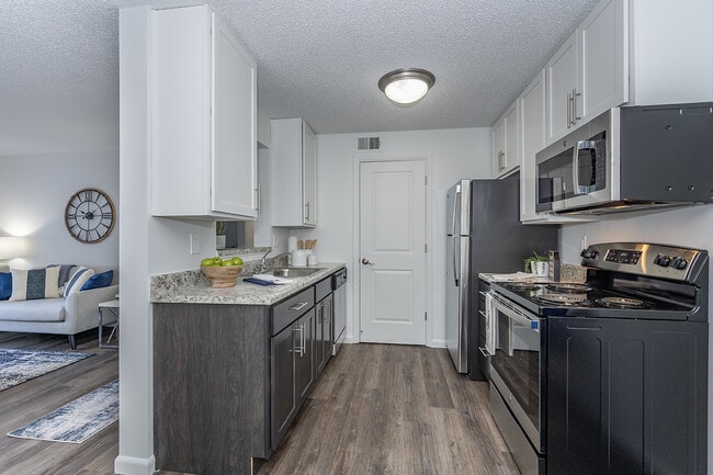 Deerfield Crossing Apartments