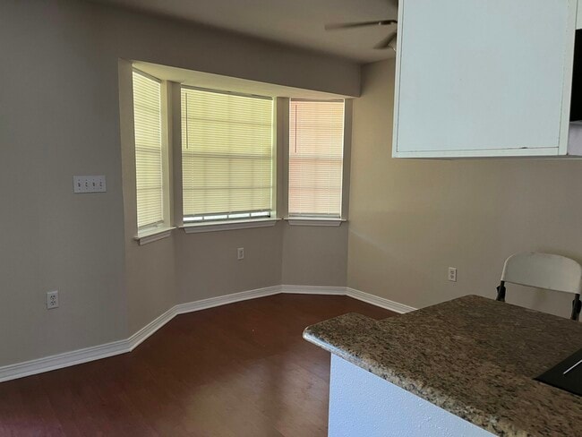 Photo - 315 Woodcrest Dr