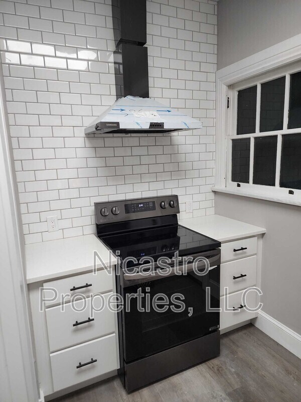 226 E 16th Ave