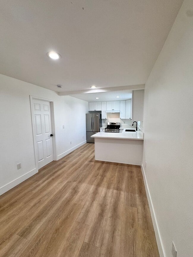 Building Photo - 3781 Green - Grn Unit 5