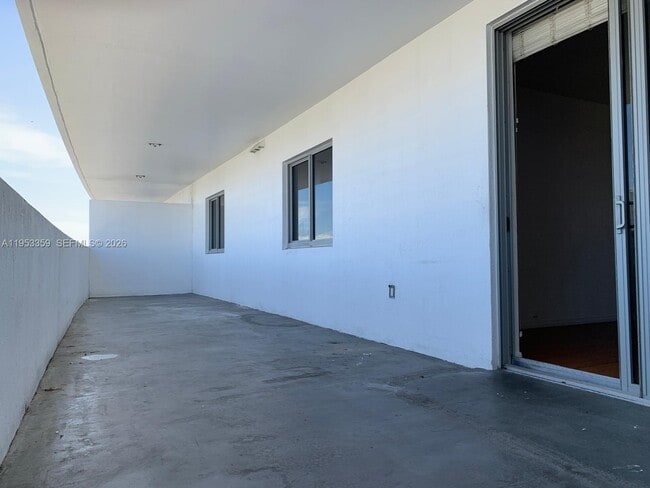 Photo - 36 NW 6th Ave Unit 1108