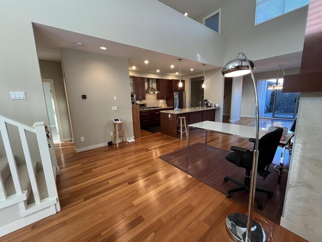 Photo - 2603 162ND St