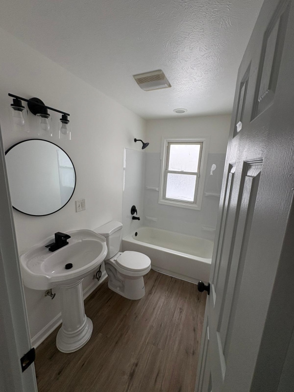 Photo - 5324 Kohout St