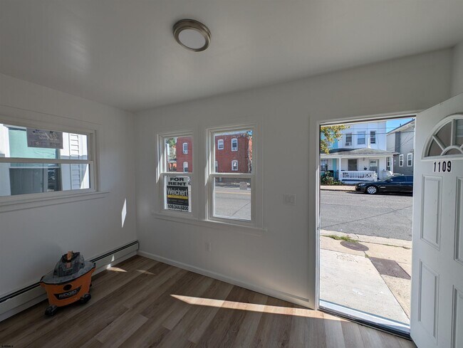 Photo - 1109 Adriatic Ave