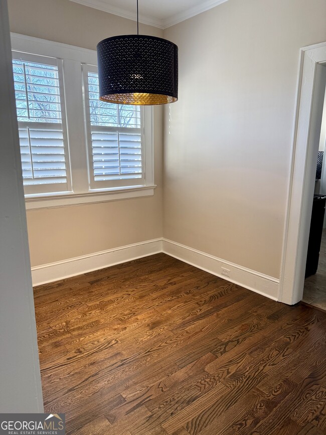 Photo - 494 Parkway Dr NE