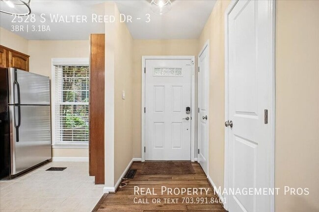 Photo - 2528 S Walter Reed Dr