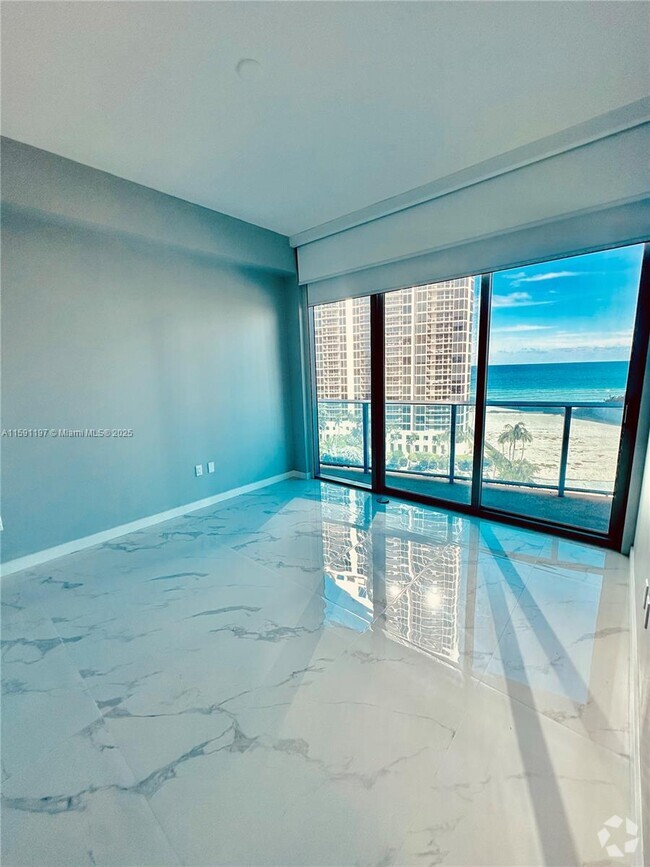 Building Photo - 17550 Collins Ave Unit 803 Rental