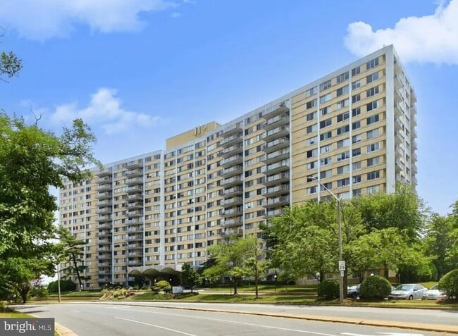 Building Photo - 301 N Beauregard St Unit 313 Rental