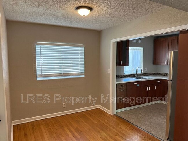 Photo - 625 Bryn Mawr St