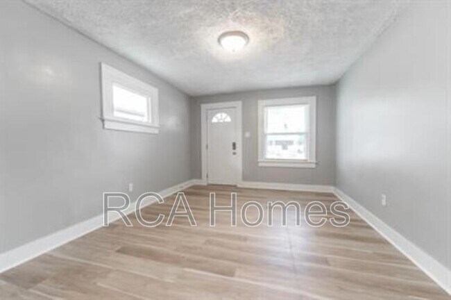 Photo - 1425 N Olney St