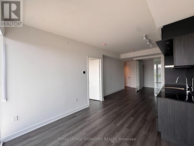 Photo - 448 Burnhamthorpe Rd W Unit 4601