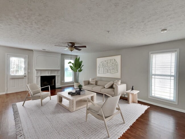 Photo - 2013 Briar Creek Ct NE