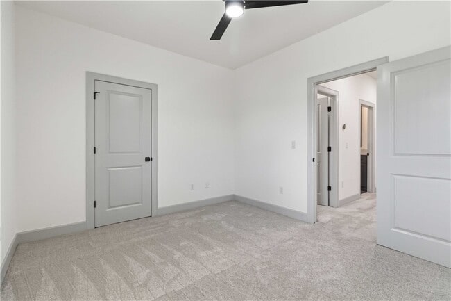 Photo - 1051 Whistler St