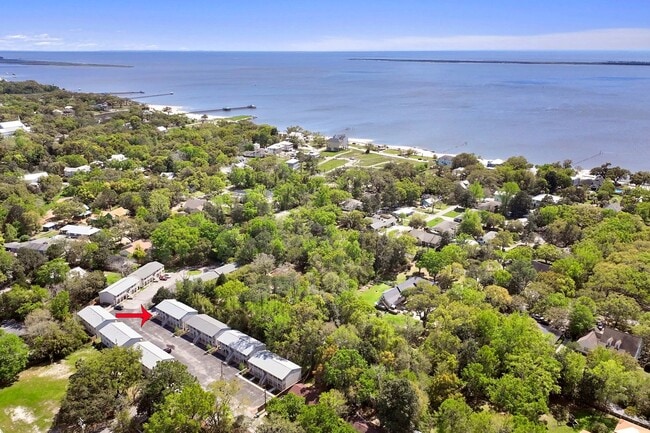 Photo - 2 Bedroom 1 Bath Fully Furnished Condo in ... Unit 15