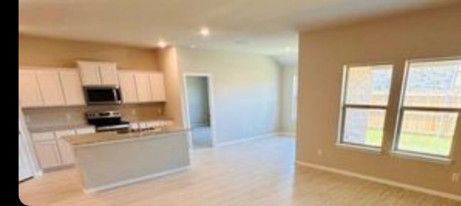 Photo - 513 Marsh St