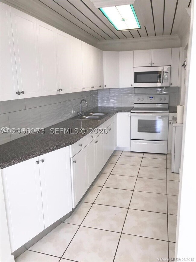 Photo - 10000 NW 80th Ct Unit 2456