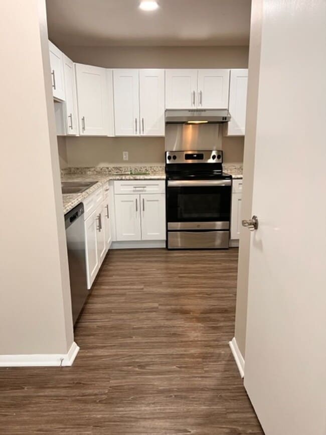 Photo - 1167 Abbey Ln Unit E4