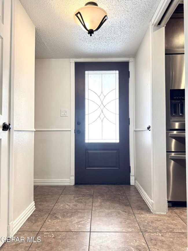 Photo - 10288 Lakeview Dr