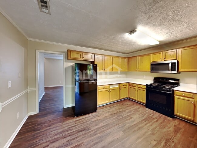 Photo - 148 Eagle's Crest Ln