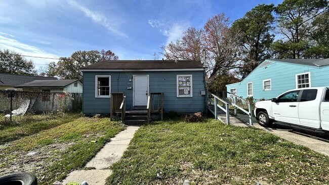 Building Photo - 3963 N Foster Dr Rental