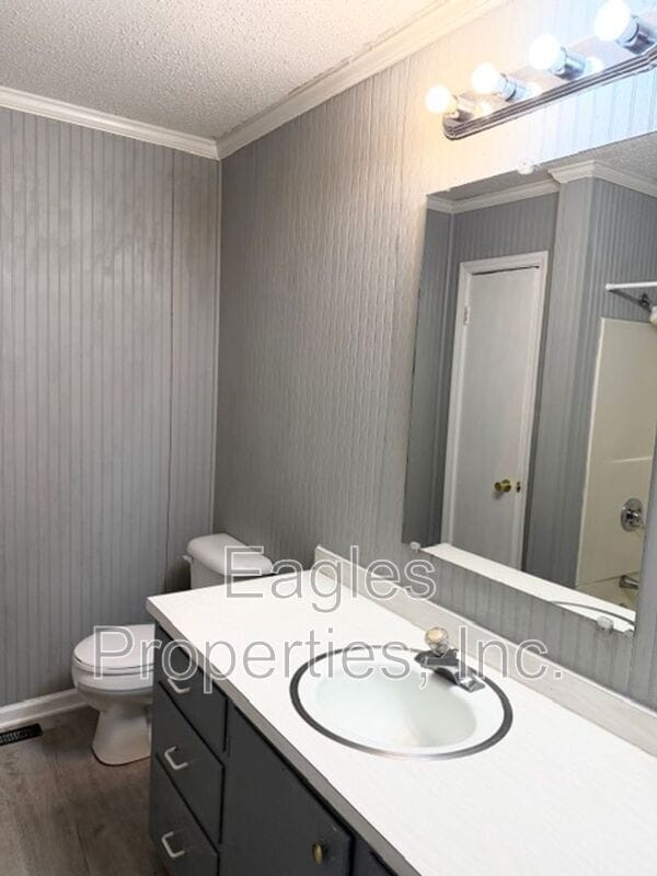 Photo - 2803 Warrick Cir