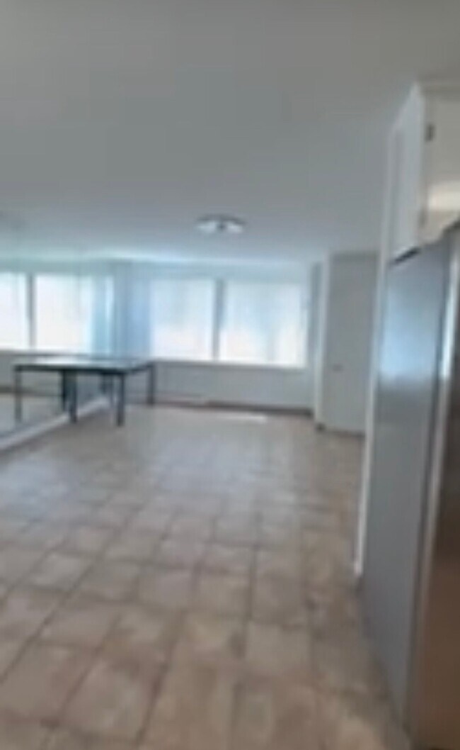 Photo - 23-37-37 120th St