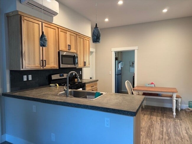 Photo - 2 bedroom Victorian era upstairs Flat walk to downtown Nevada City