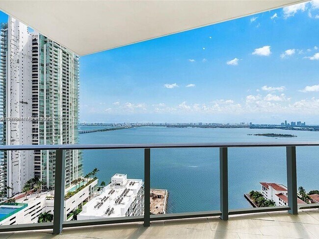 Photo - 460 NE 28th St Unidad 1603