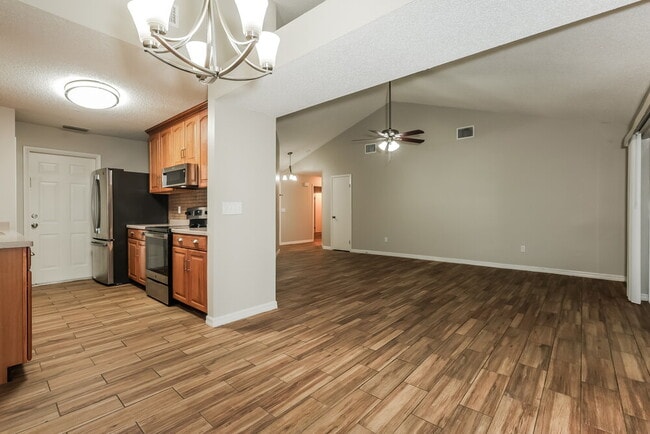 Photo - 1111 Tuxford Dr