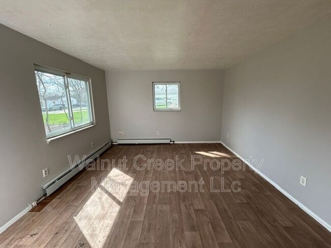Photo - 138 Mendel Ct Unit 1