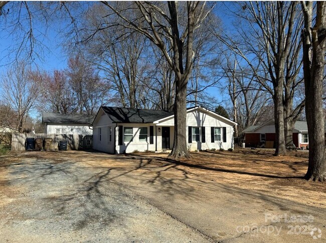 Building Photo - 8006 Hemby Wood Dr Rental