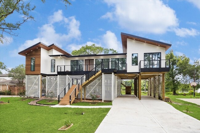 Building Photo - 407 Brook Hollow Dr