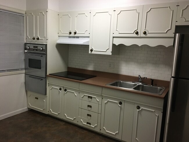 Photo - 1101 N Downey Ave