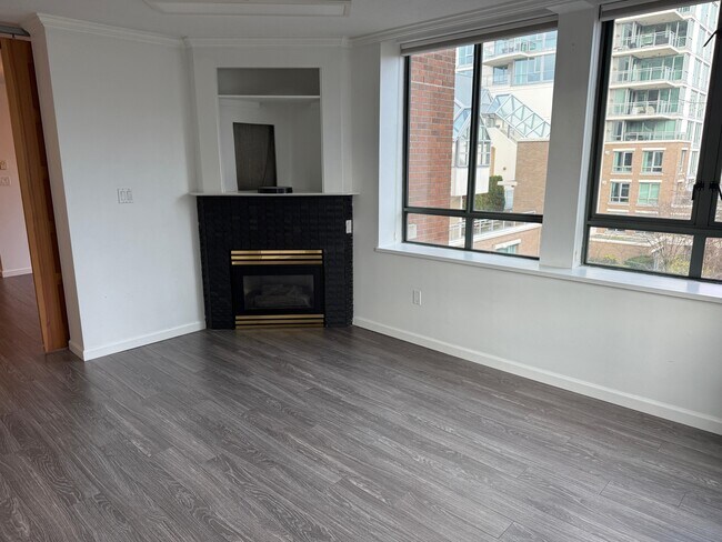 Photo - 1088 Quebec St