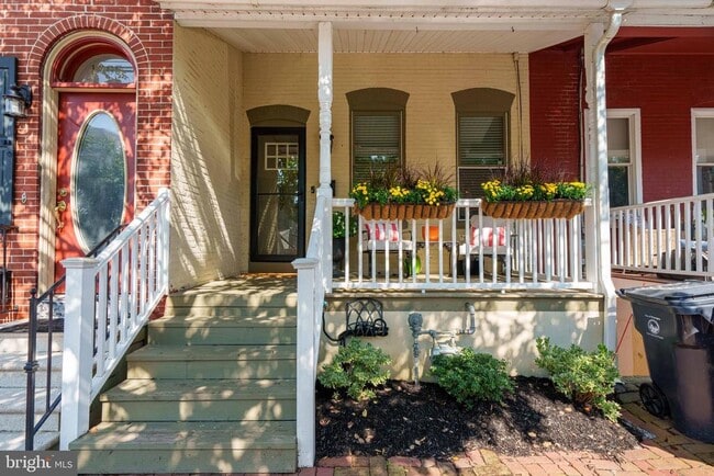 Building Photo - 1807 N Scott St Rental