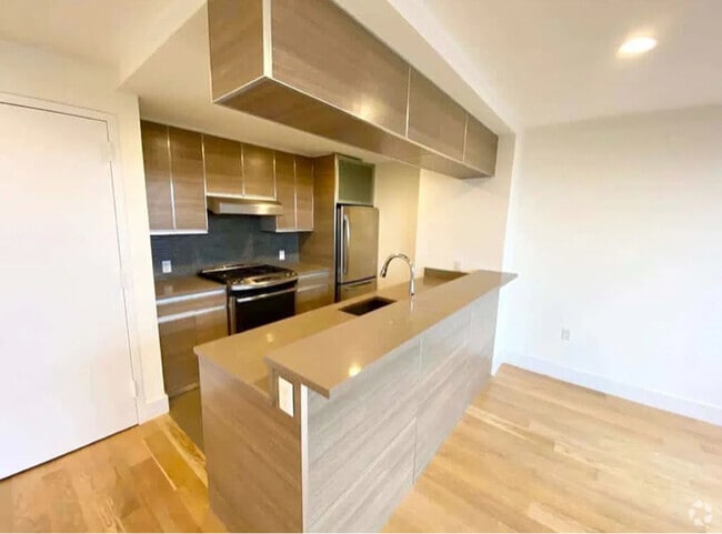 Building Photo - 99-39 66th Ave Rental