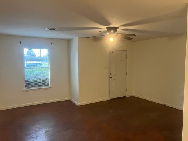 Photo - 2 Bed 2 Bath Duplex Unit 419