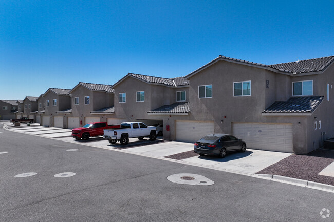 Building Photo - Desert View Villas Rental