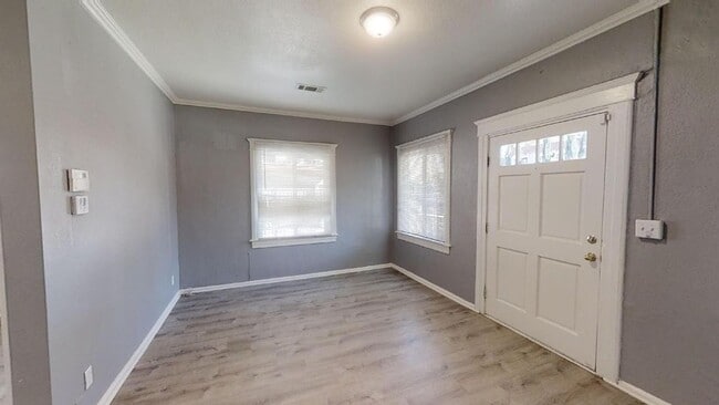 Photo - Coming Soon! Charming Cottage for Lease in Downtown Riverside, California!