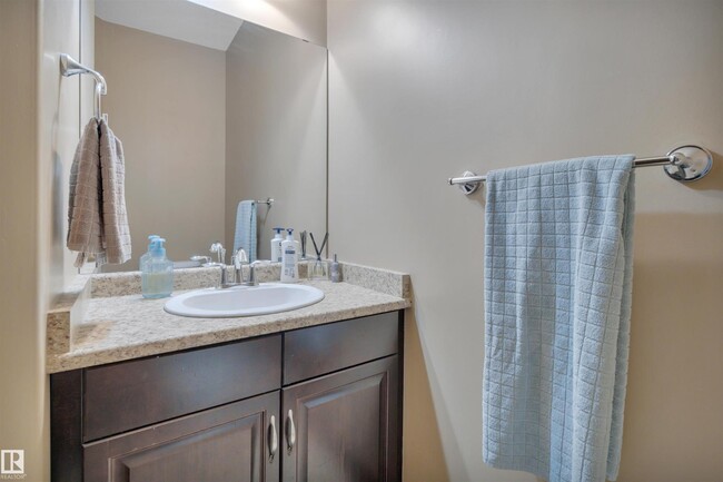 Photo - 102 W Haven Dr