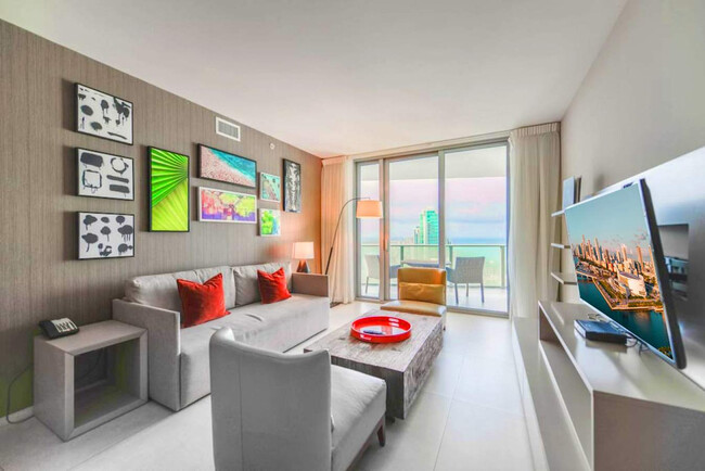 Building Photo - 4111 S Ocean Dr Rental