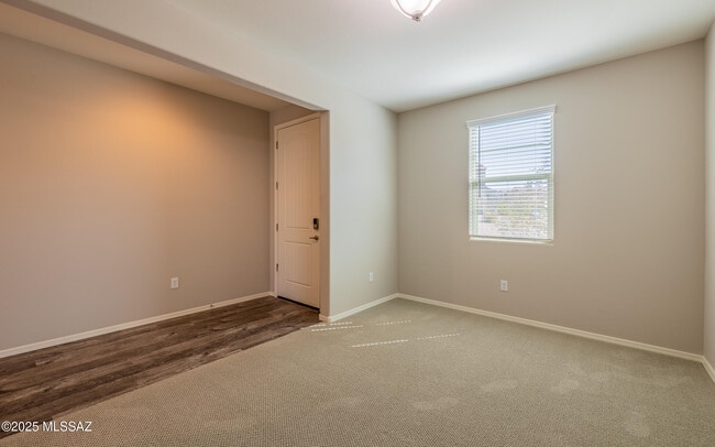 Photo - 10324 S Barlow Way