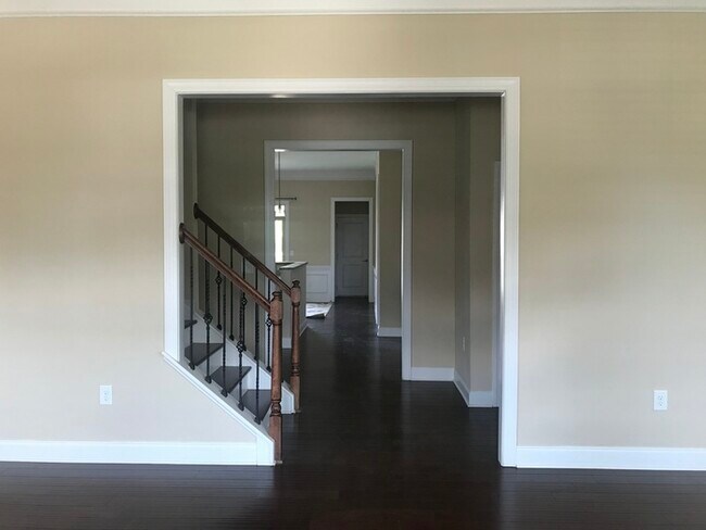 Photo - 116 Heartsease Ln