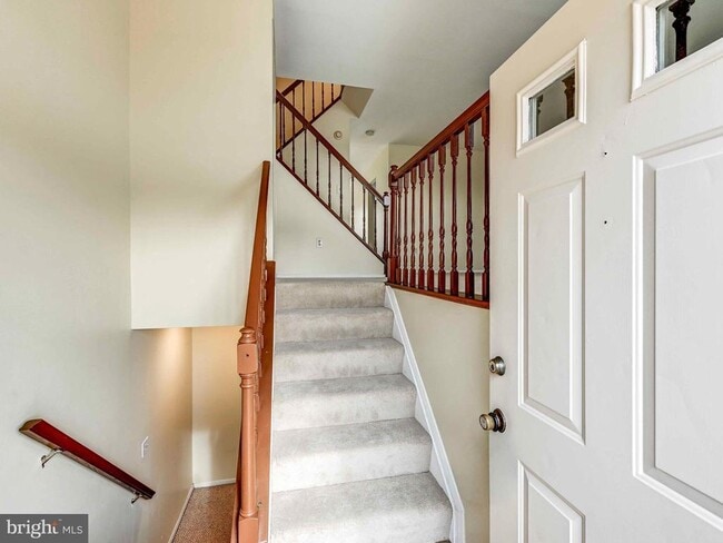 Photo - 18 Clinton Hill Ct