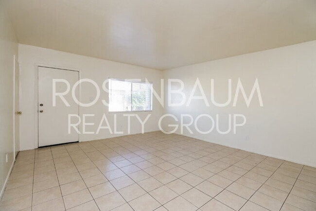 Photo - 1326 N Miller Rd Unidad b