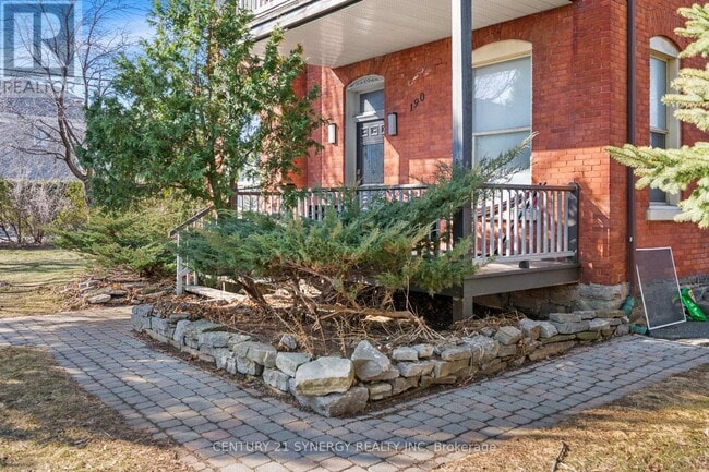 Photo - 190 Bayswater Ave Unité 1