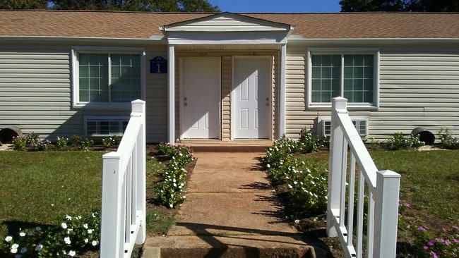 Exterior - Village at Glenhaven